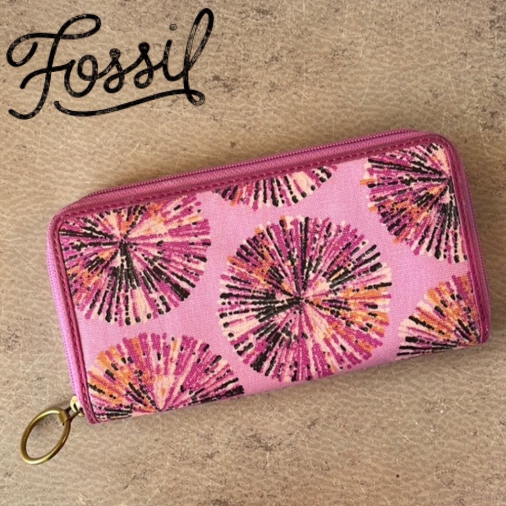 Fossil Coated Canvas Continental Wallet